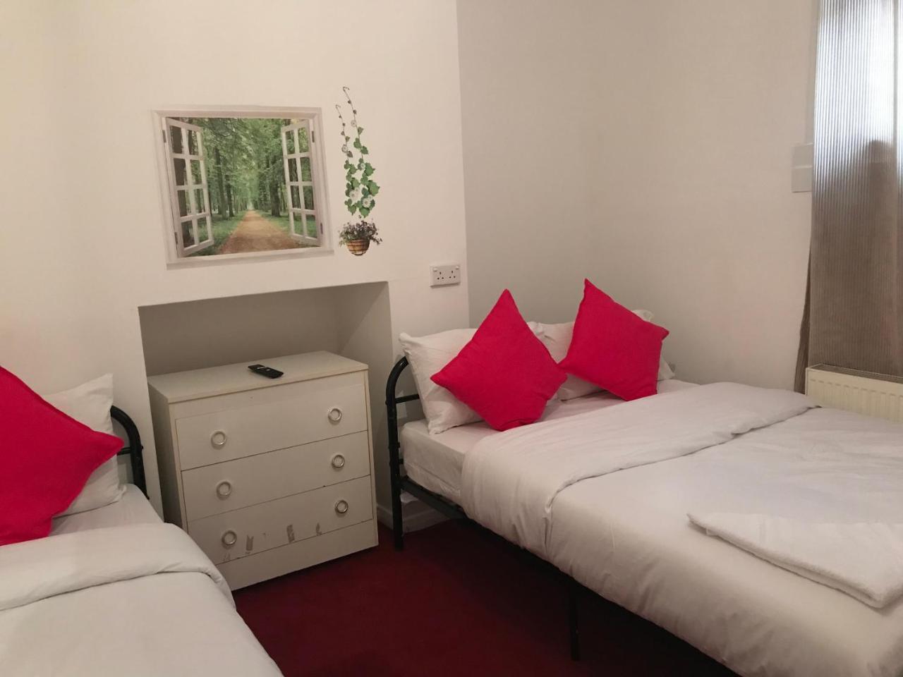 لندن Poplar Guest House المظهر الخارجي الصورة