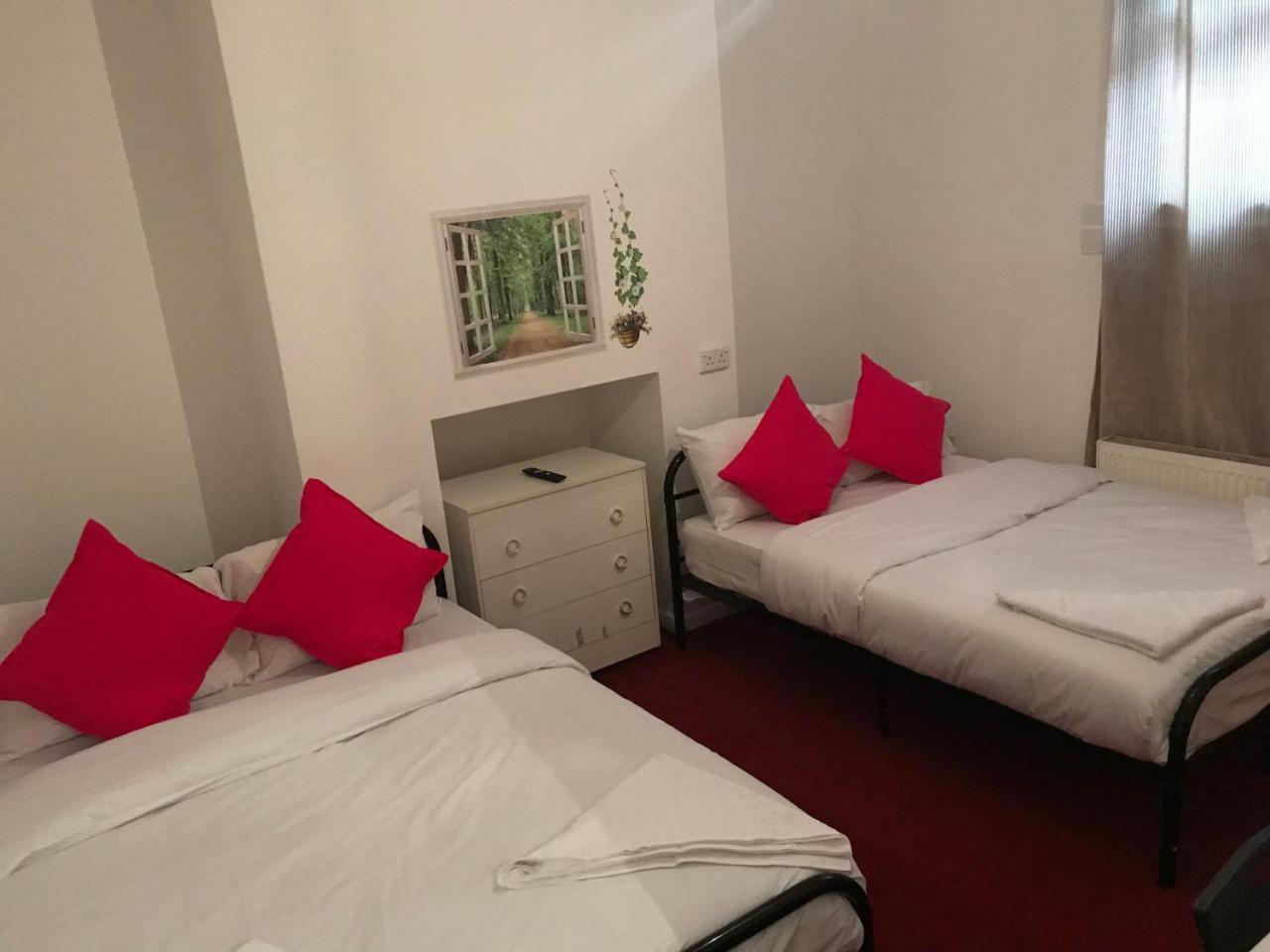 لندن Poplar Guest House المظهر الخارجي الصورة