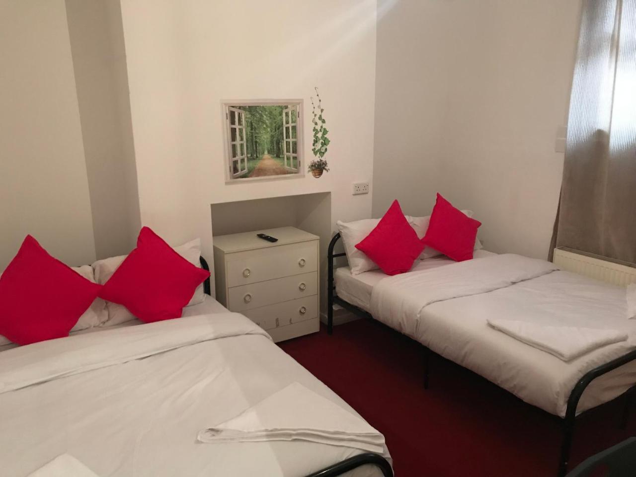 لندن Poplar Guest House المظهر الخارجي الصورة