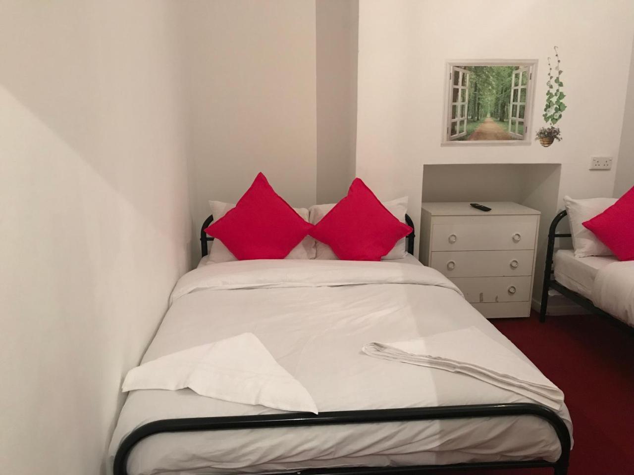 لندن Poplar Guest House المظهر الخارجي الصورة
