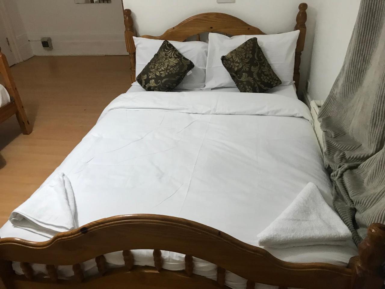 لندن Poplar Guest House المظهر الخارجي الصورة