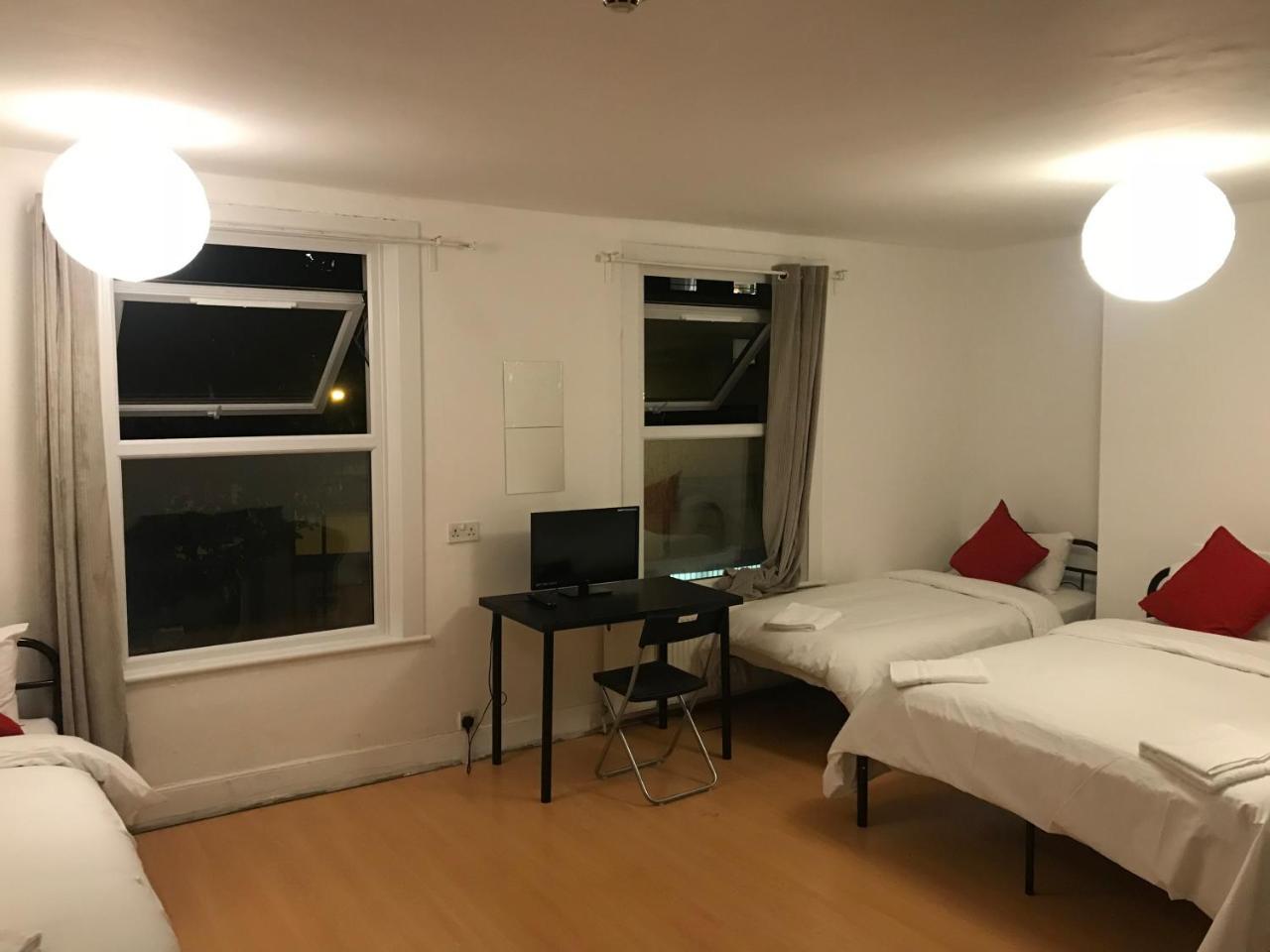 لندن Poplar Guest House المظهر الخارجي الصورة