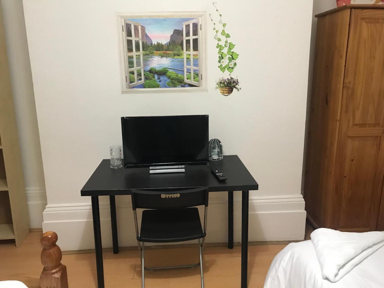 لندن Poplar Guest House المظهر الخارجي الصورة