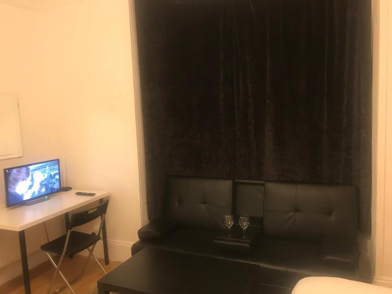 لندن Poplar Guest House المظهر الخارجي الصورة