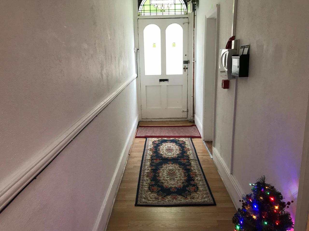 لندن Poplar Guest House المظهر الخارجي الصورة